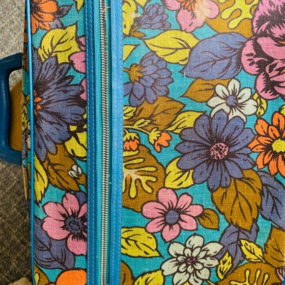 Wes Anderson Vintage 1970s Soft Suitcase - Picture 7 of 10